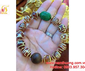 Vòng tay trầm hương