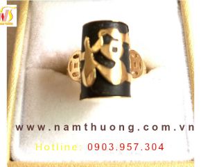 Bông tai trầm hương