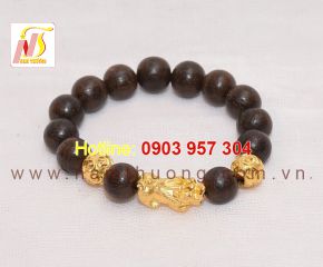 Vòng tay trầm hương NT 12